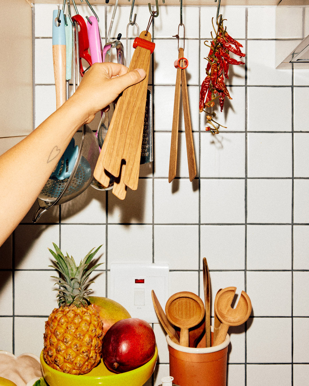 MONTREAL KITCHEN TONGS