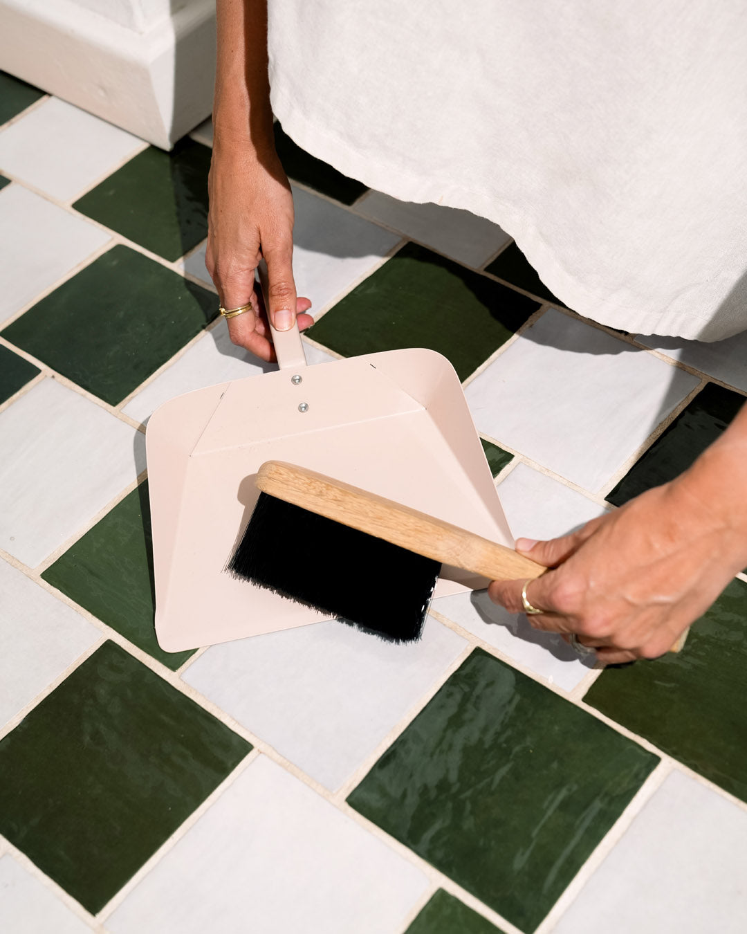 SKOPPIE | STEEL DUSTPAN AND BRUSH