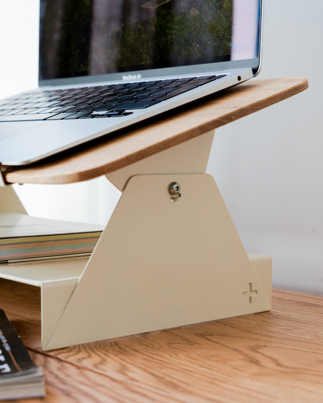 FOLD ADJUSTABLE LAPTOP STAND